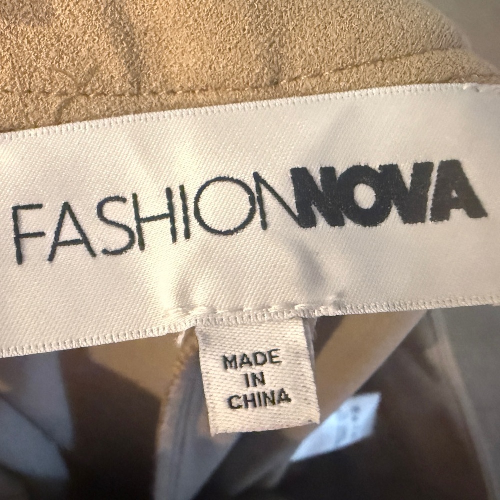 Fashion Nova Taupe High Waisted Wide Leg Dress Pants Size M - Picture 4 of 5